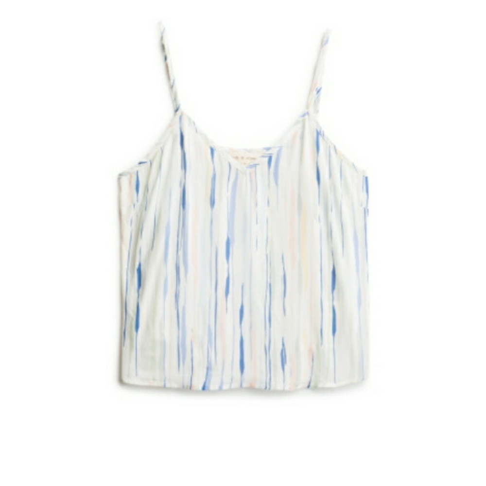 Flowy tank